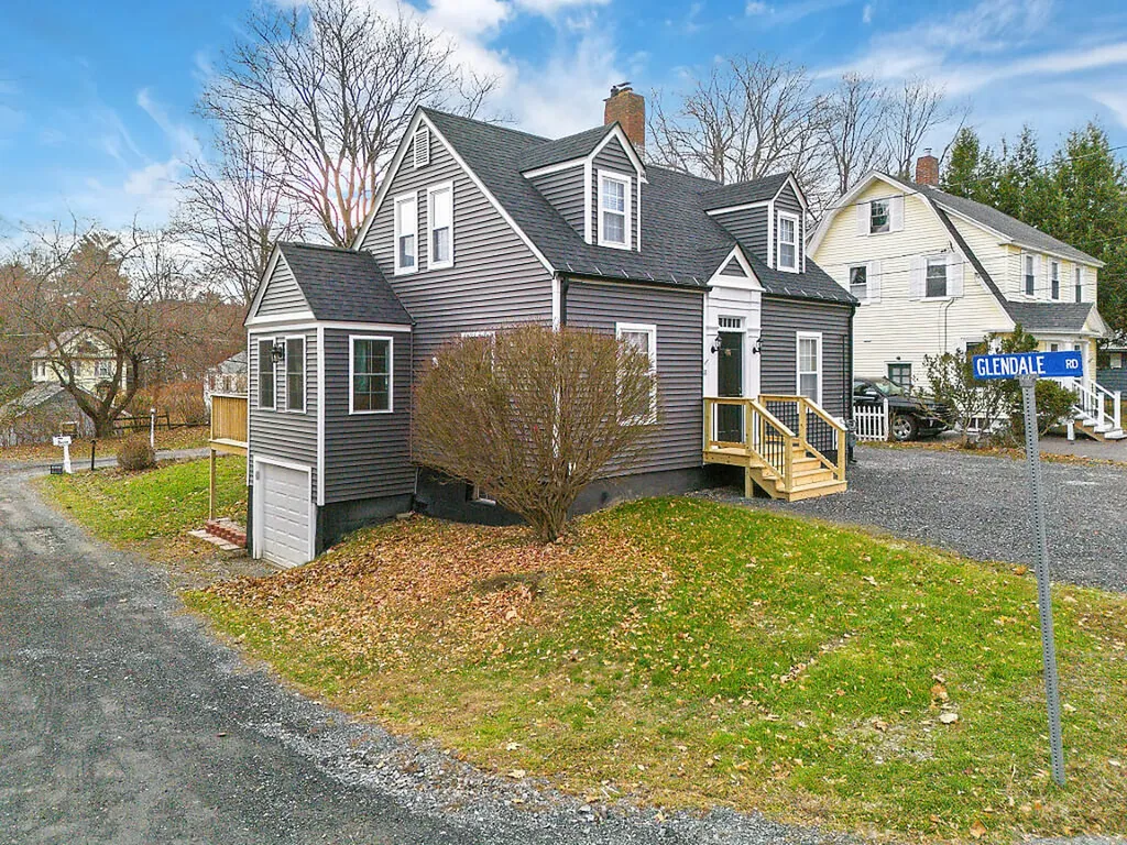 18 Manley Street Augusta ME 04330