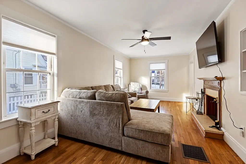 18 Manley Street Augusta ME 04330