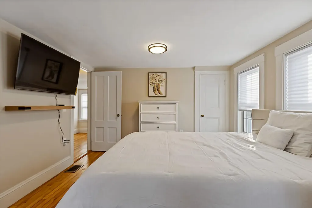 18 Manley Street Augusta ME 04330