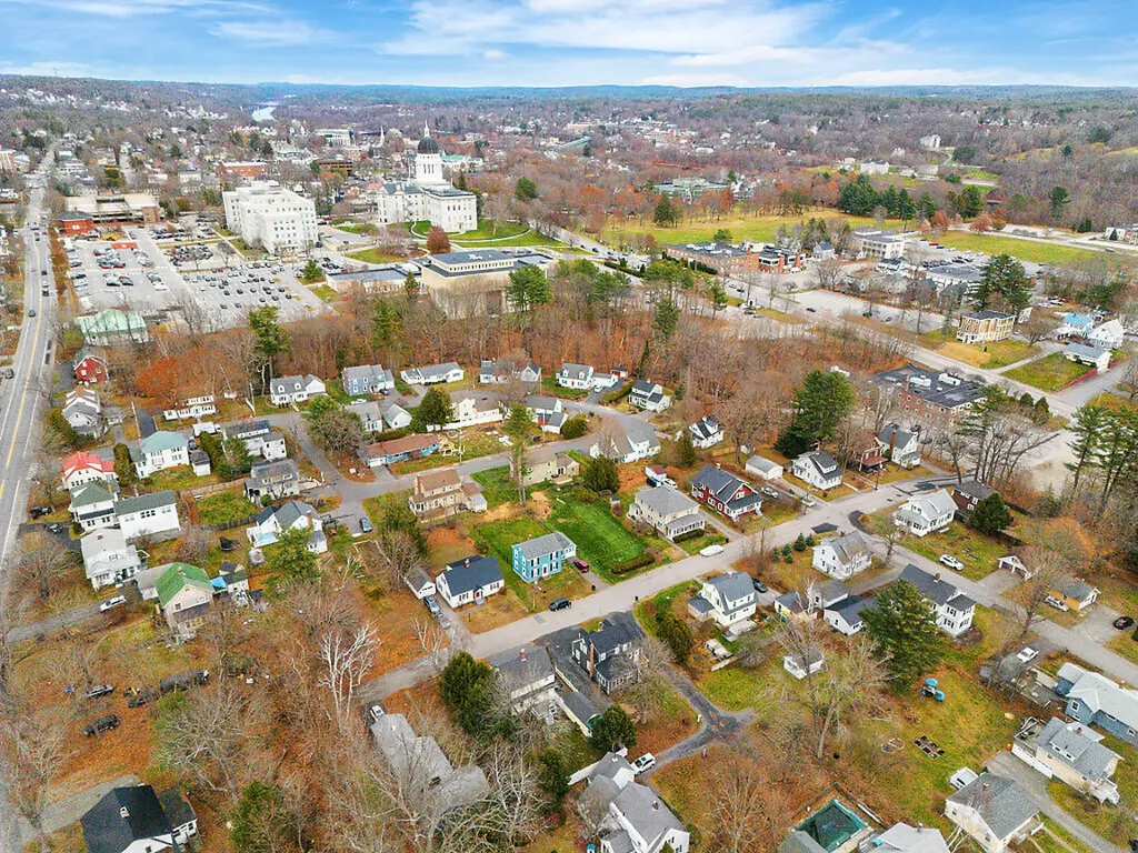 18 Manley Street Augusta ME 04330