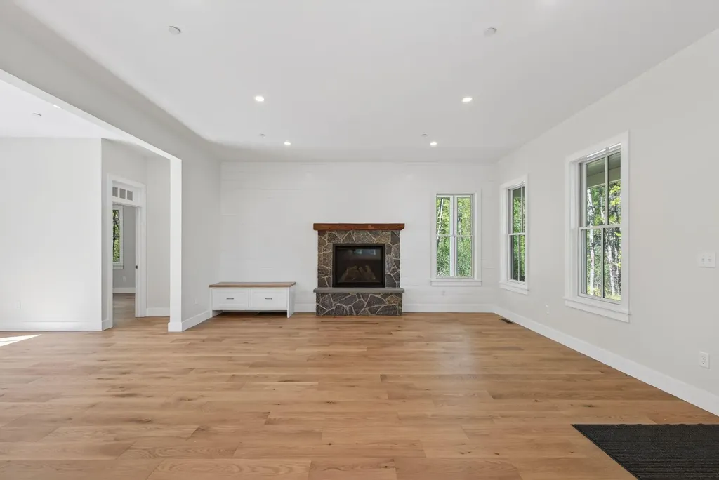 9 Acorn Avenue Kennebunkport ME 04046