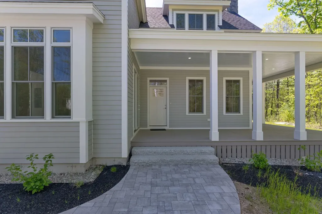 9 Acorn Avenue Kennebunkport ME 04046