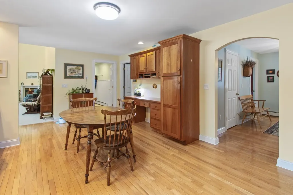 51 Old Field Road Yarmouth ME 04096