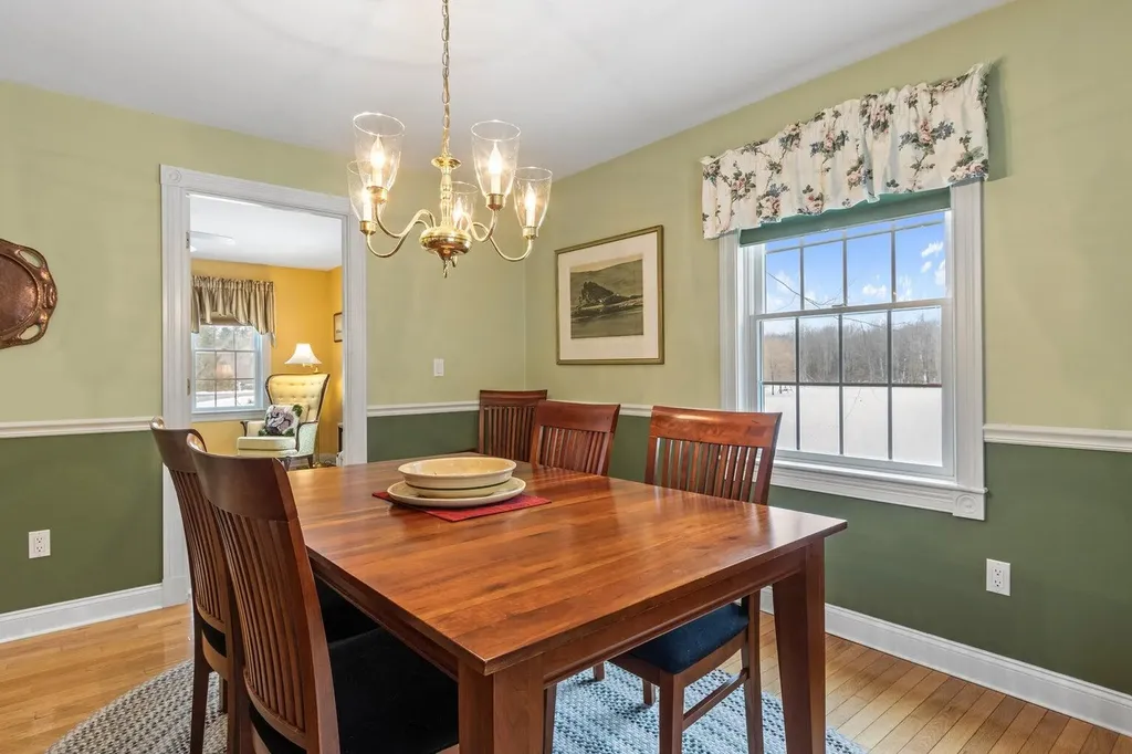 51 Old Field Road Yarmouth ME 04096