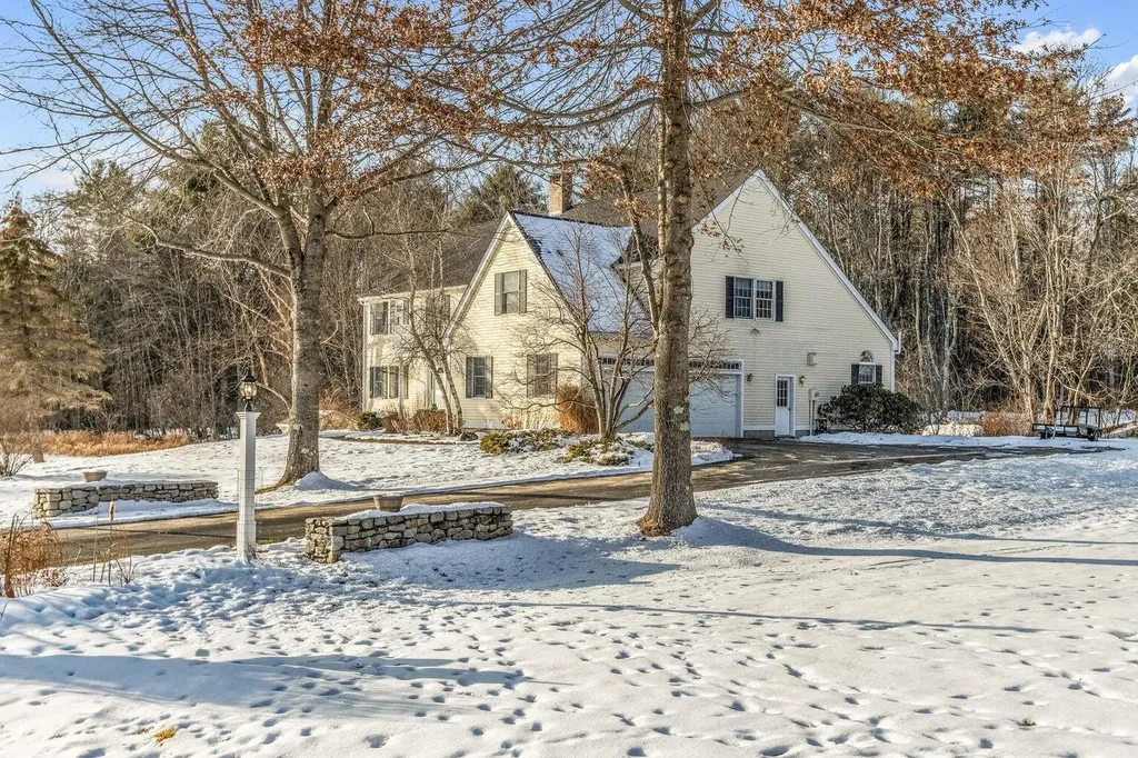 51 Old Field Road Yarmouth ME 04096