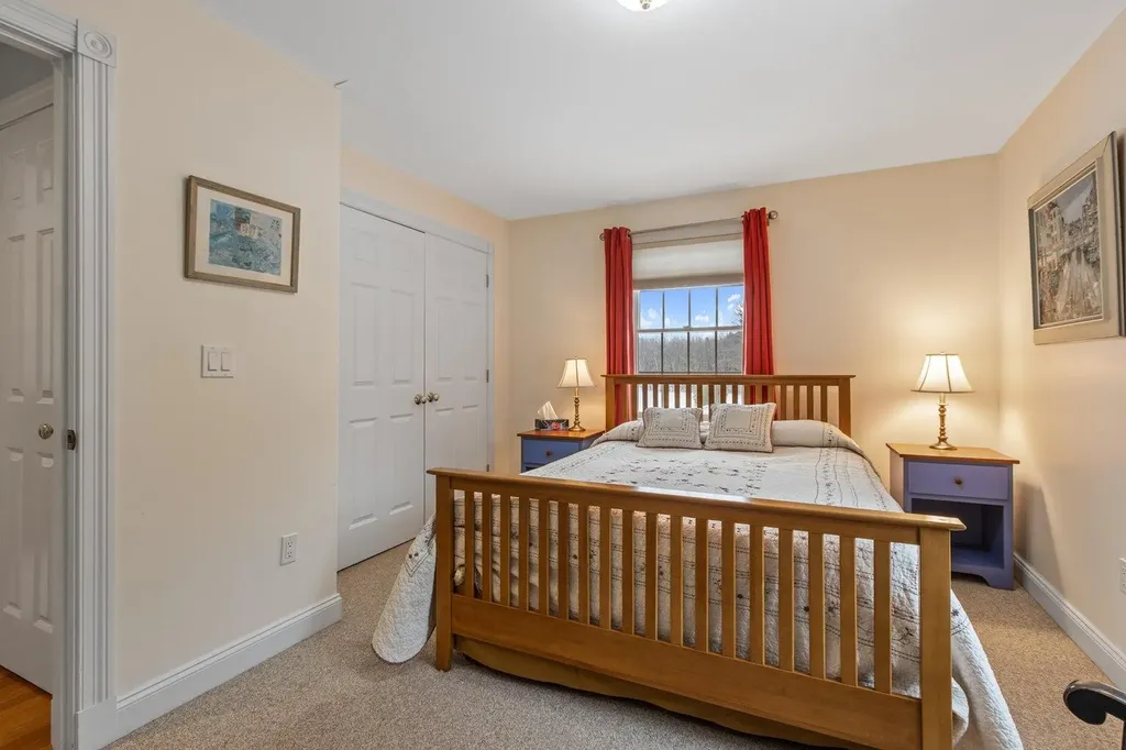 51 Old Field Road Yarmouth ME 04096