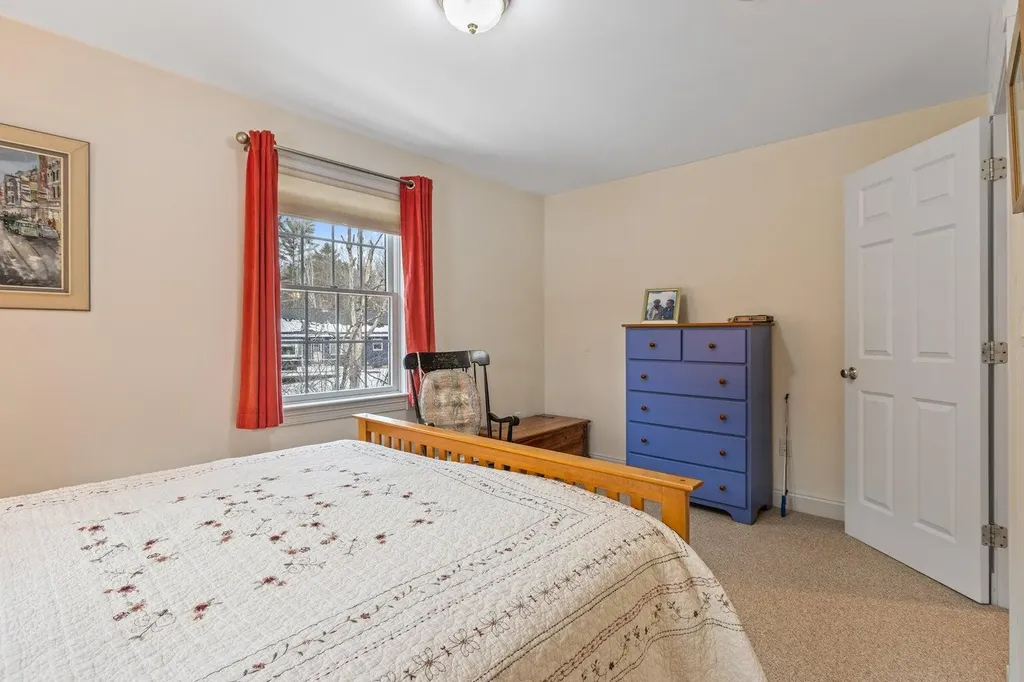 51 Old Field Road Yarmouth ME 04096
