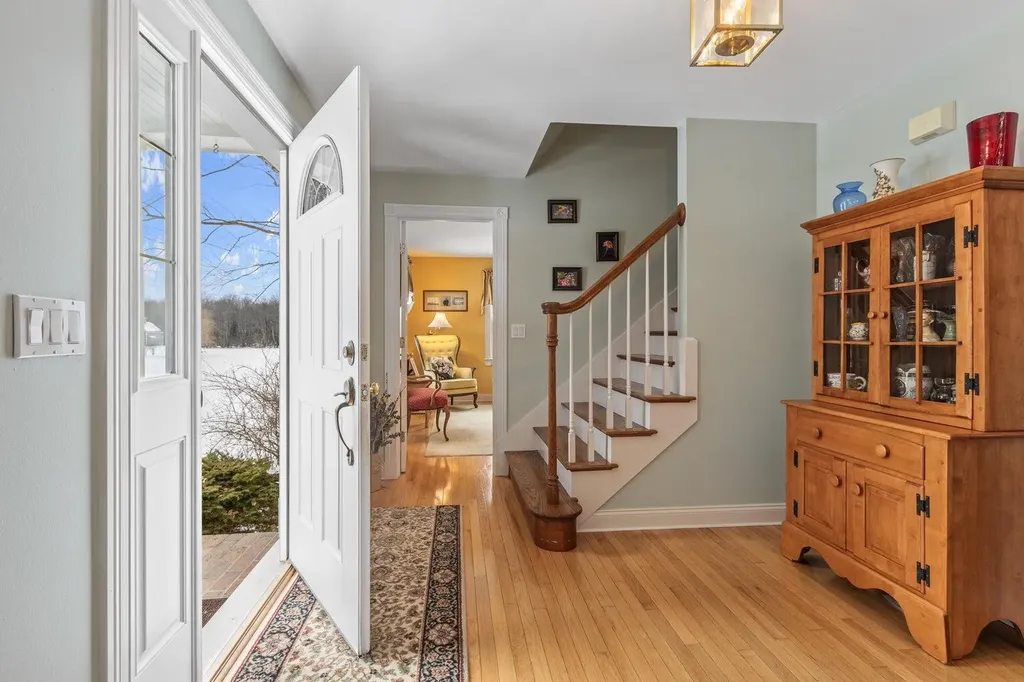 51 Old Field Road Yarmouth ME 04096