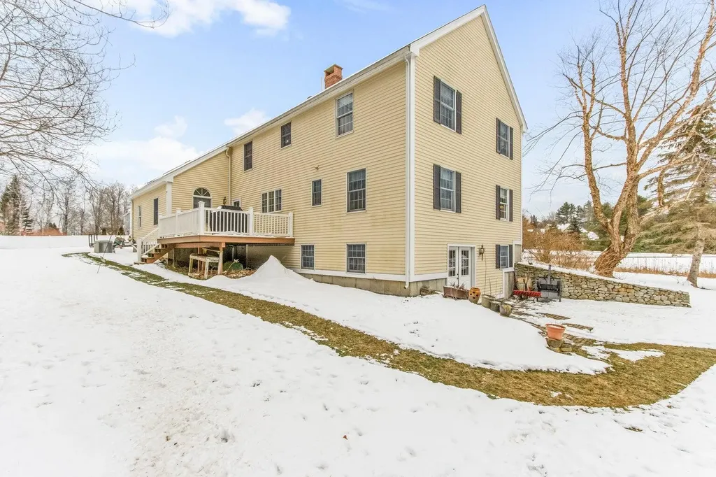 51 Old Field Road Yarmouth ME 04096