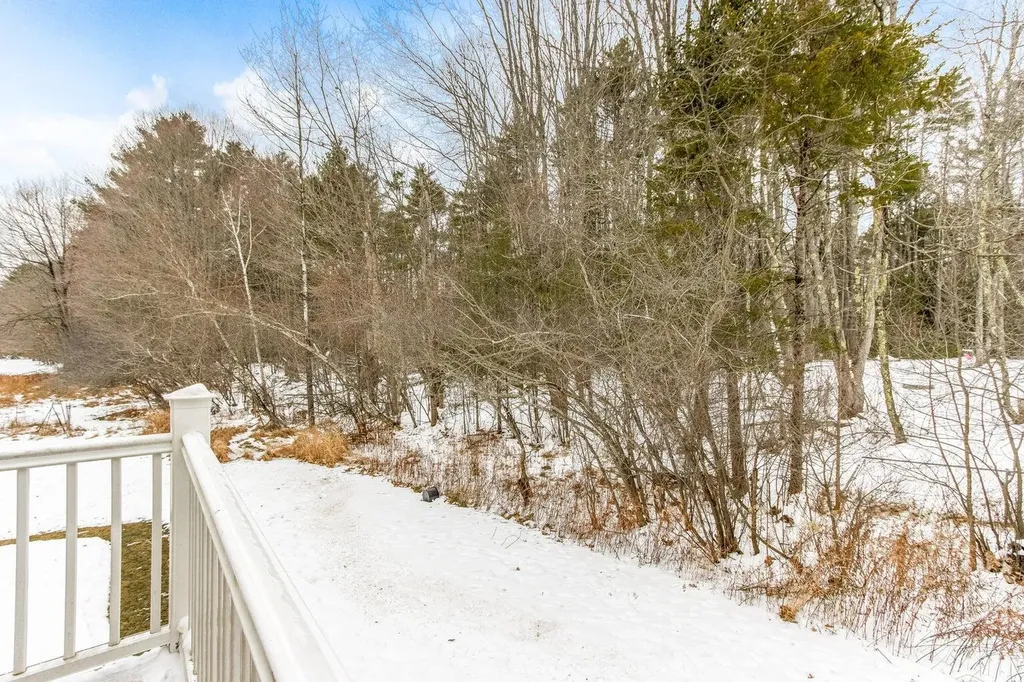 51 Old Field Road Yarmouth ME 04096