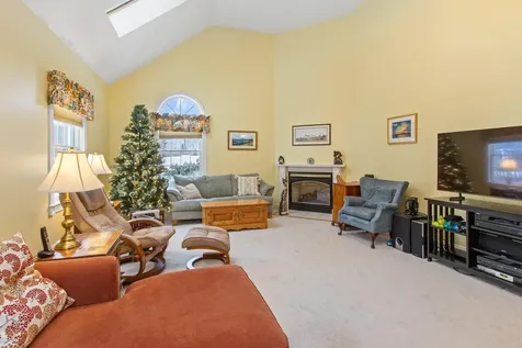 51 Old Field Road Yarmouth ME 04096