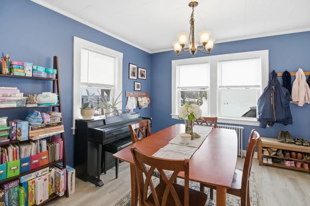 13 Longwood Avenue Augusta ME 04330