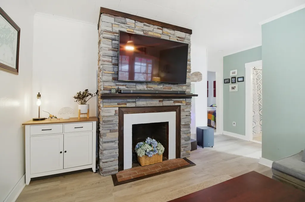 13 Longwood Avenue Augusta ME 04330