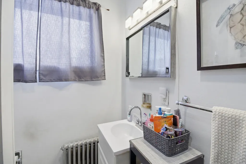 13 Longwood Avenue Augusta ME 04330