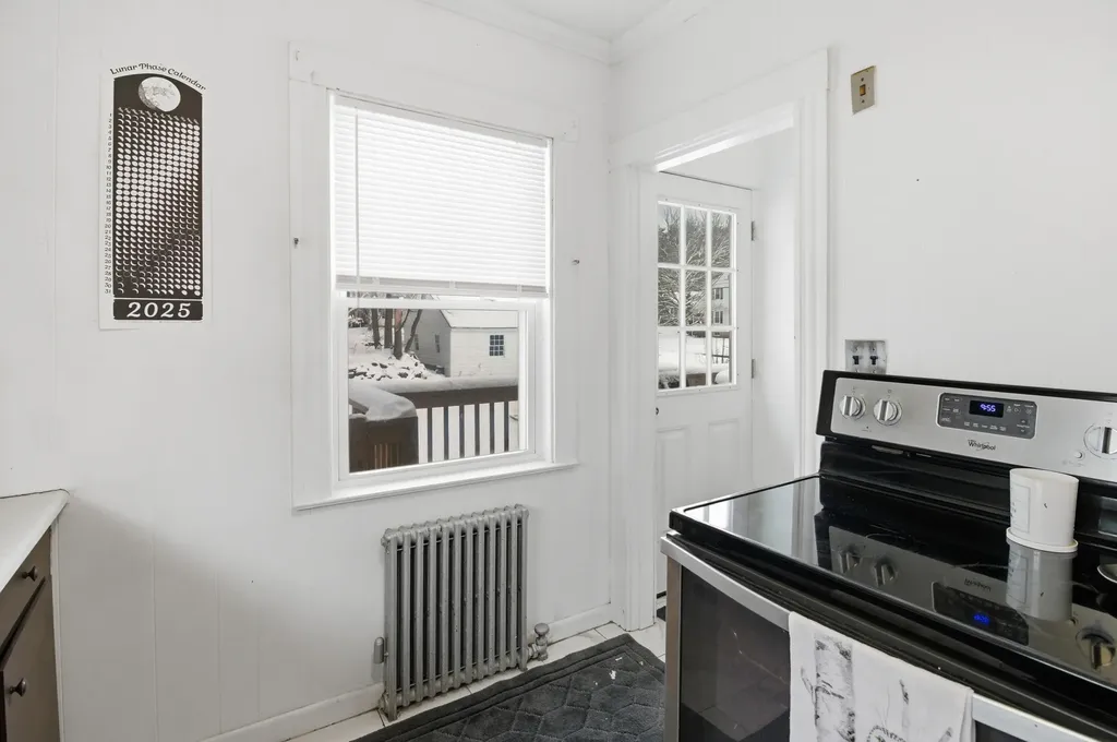 13 Longwood Avenue Augusta ME 04330