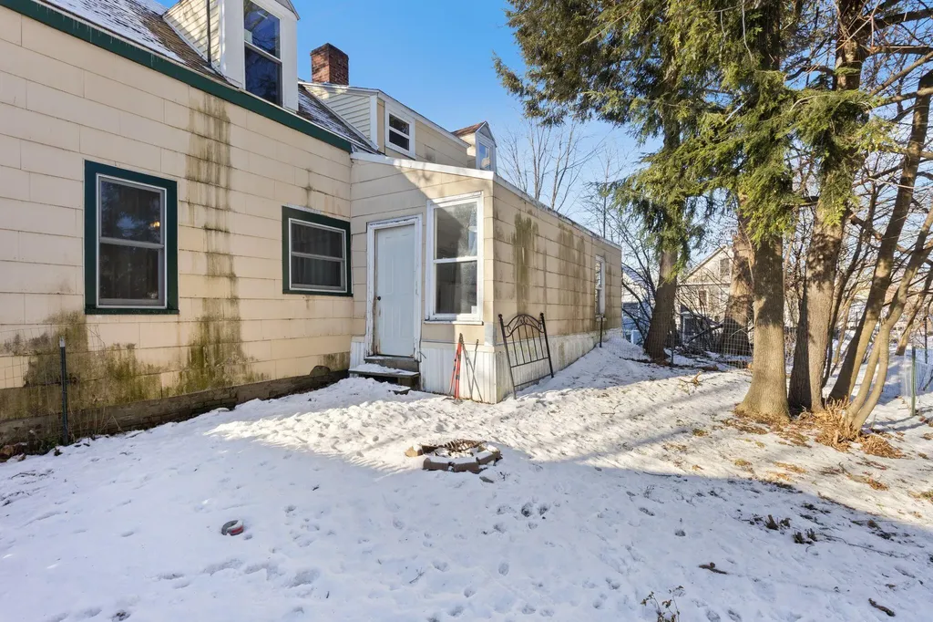170 Holland Street Lewiston ME 04240