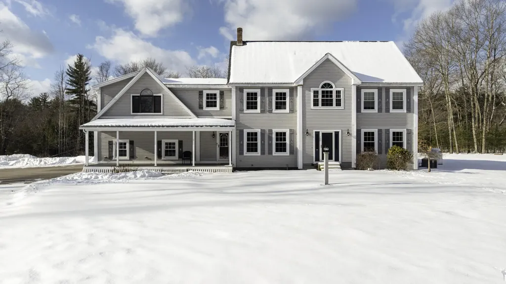 586 Richville Road Standish ME 04084