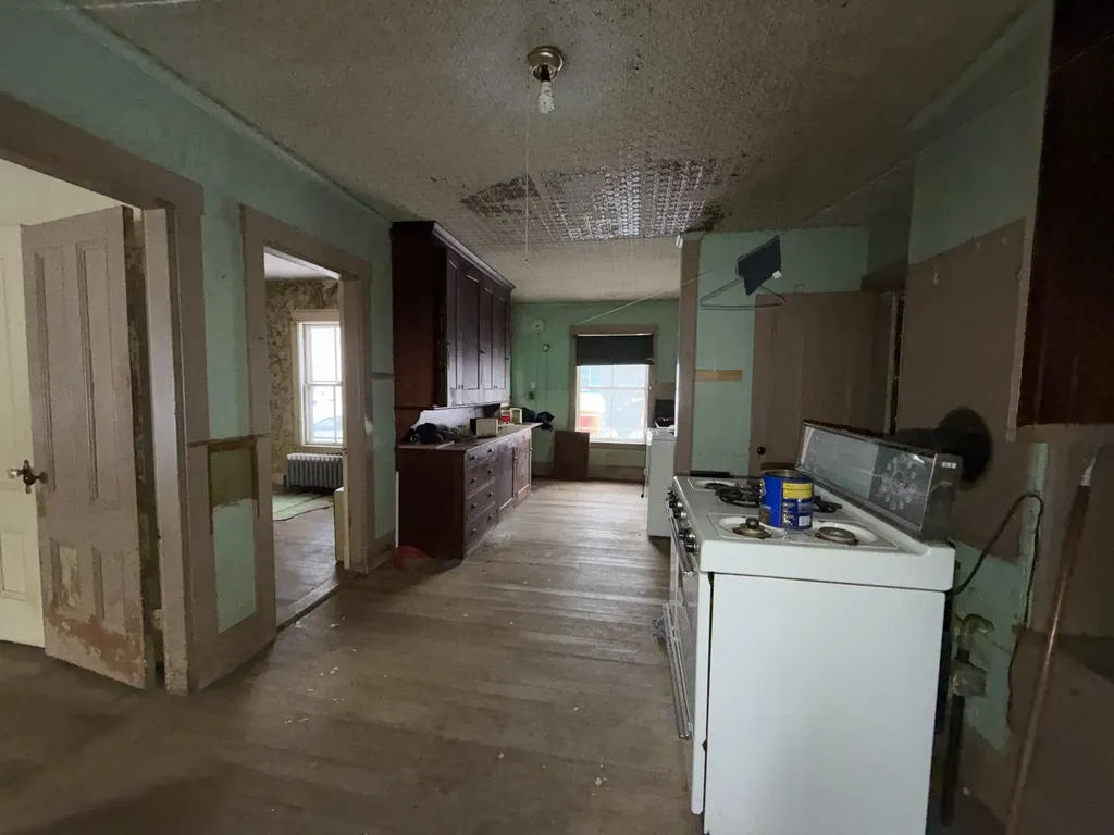 22 Berkeley Street Westbrook ME 04092