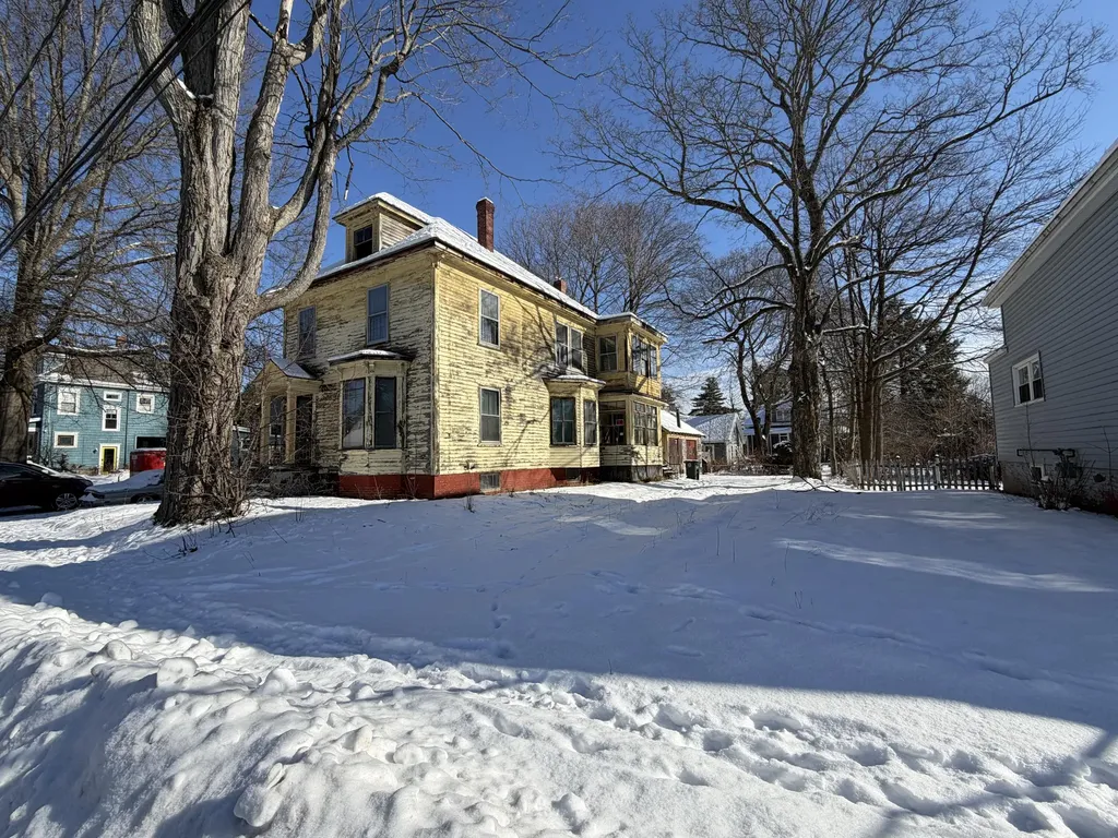 22 Berkeley Street Westbrook ME 04092
