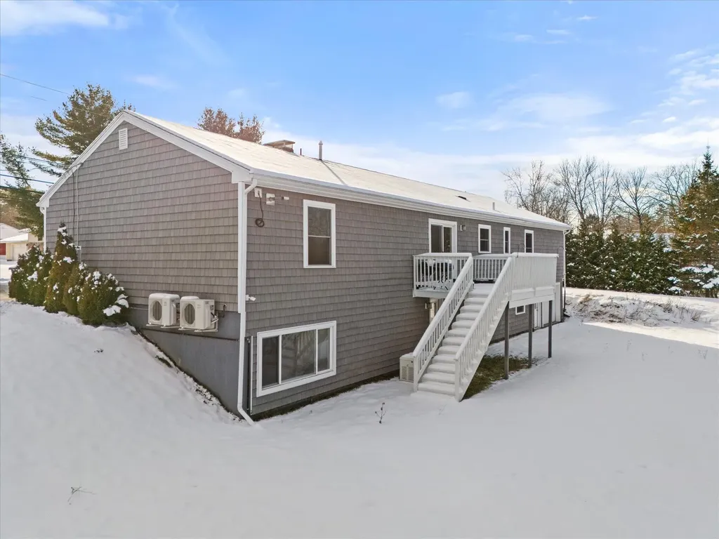 231 Parkway S Brewer ME 04412