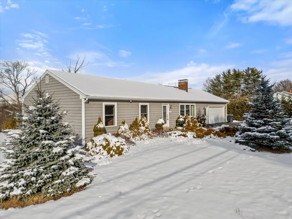 231 Parkway S Brewer ME 04412