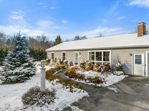231 Parkway S Brewer ME 04412