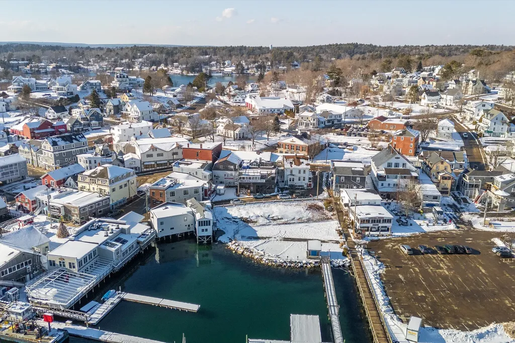 12 By Way Boothbay Harbor ME 04538