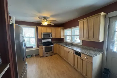 1327 U.s. 1 York ME 03902