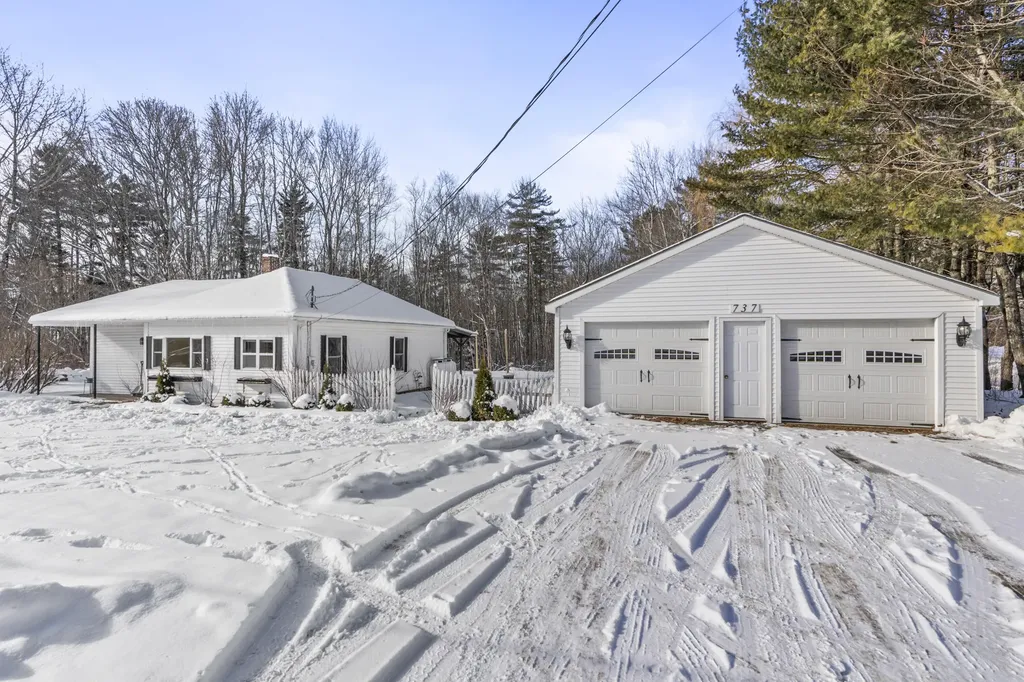 737 Commercial Street Rockport ME 04856