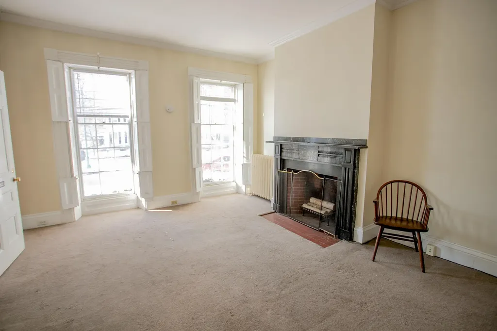 77 Broadway Bangor ME 04401
