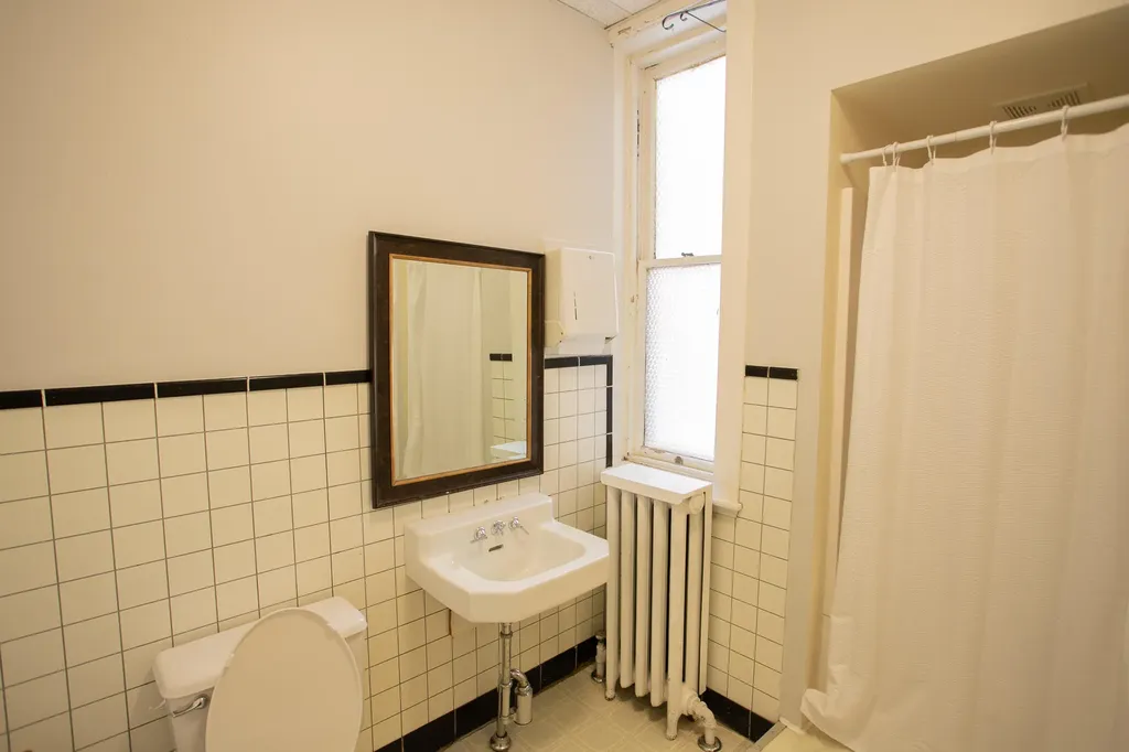 77 Broadway Bangor ME 04401