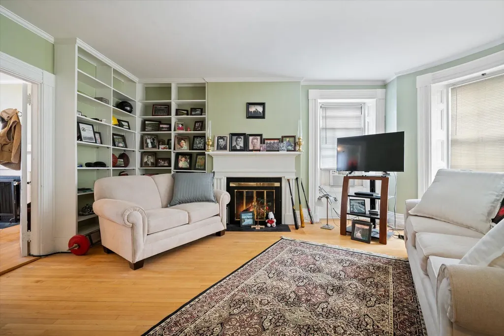 77 Broadway Bangor ME 04401