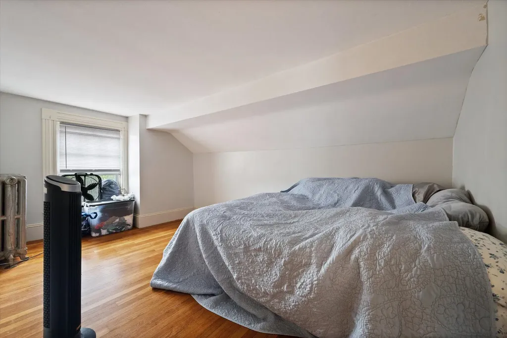 77 Broadway Bangor ME 04401
