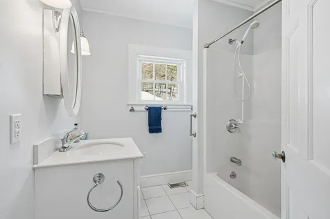 53 High Street Bath ME 04530