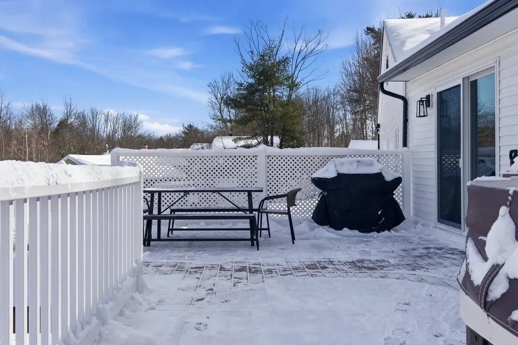 332 Stetson Road Lewiston ME 04240