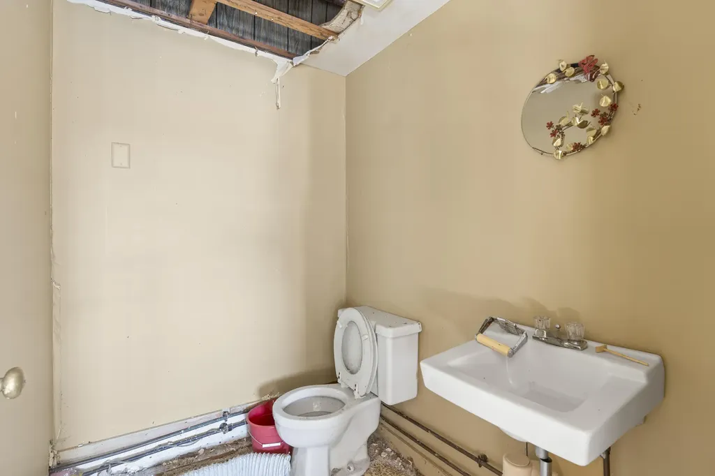 258 Jefferson Street Waldoboro ME 04572