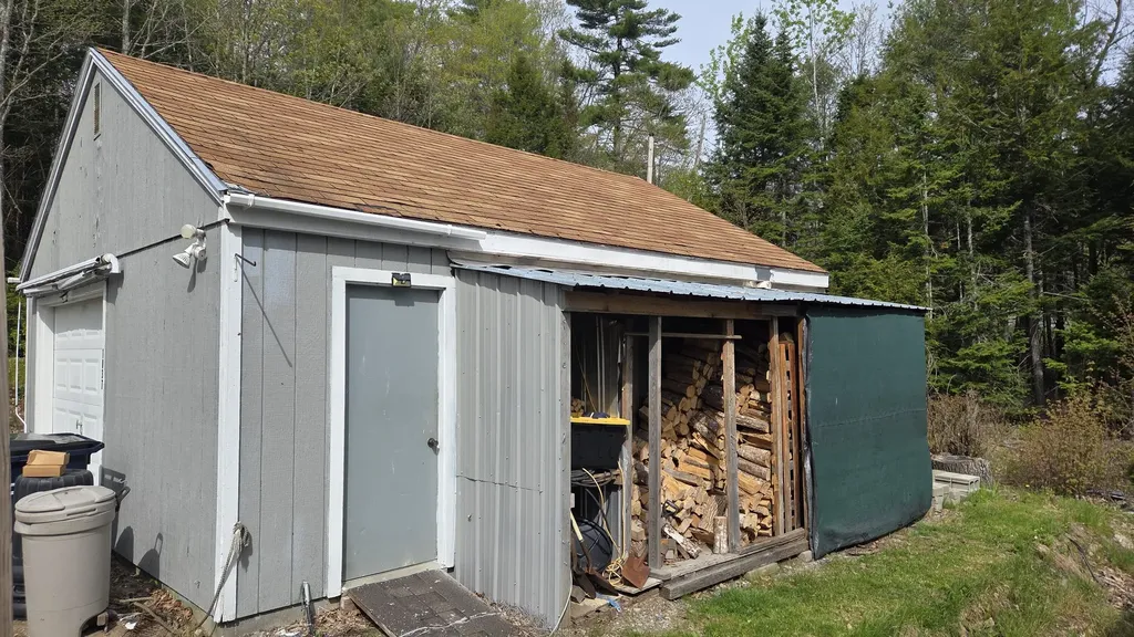 1035 Airline Road Clifton ME 04428