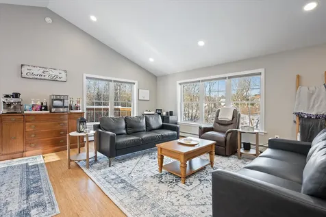 564 Kenduskeag Avenue Bangor ME 04401