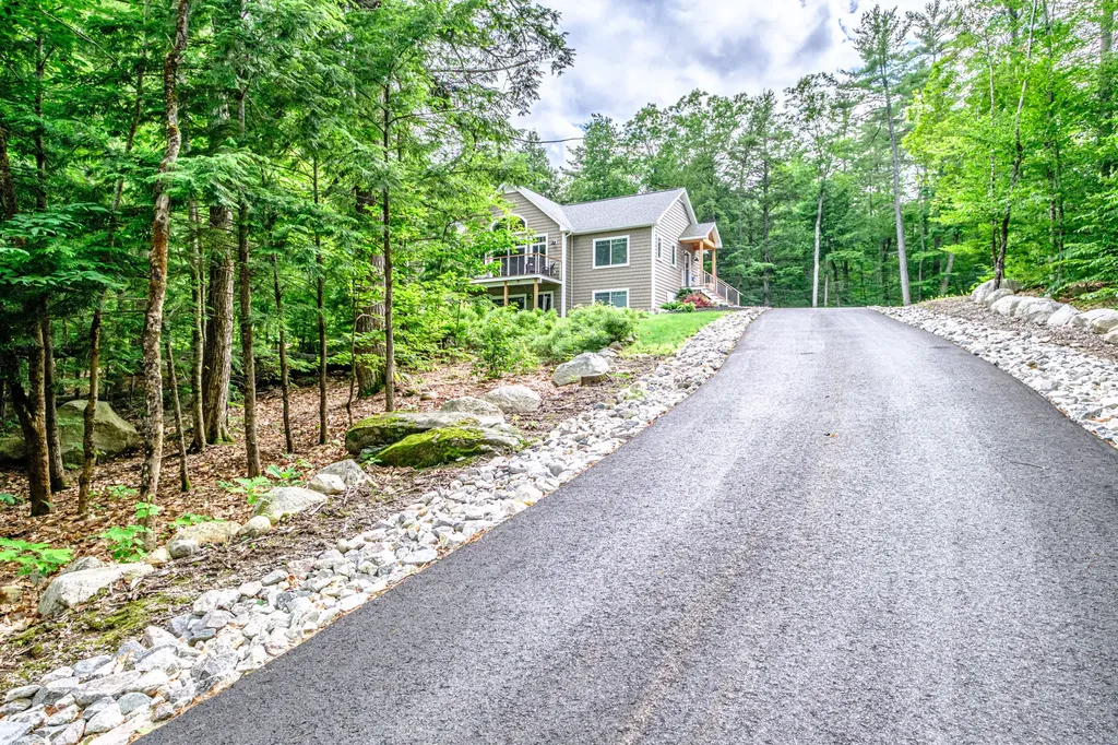 5 Whippoorwill Drive Naples ME 04055