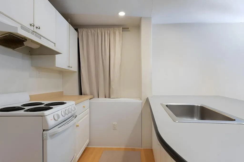671-675 Forest Avenue Portland ME 04103