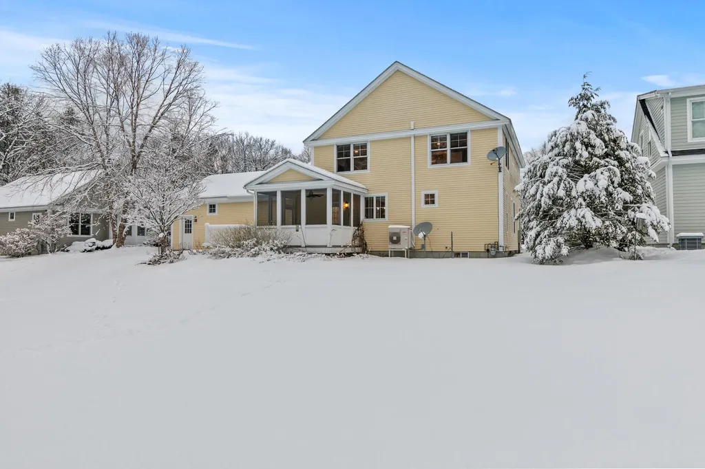 46 Ridgewood Drive Falmouth ME 04105