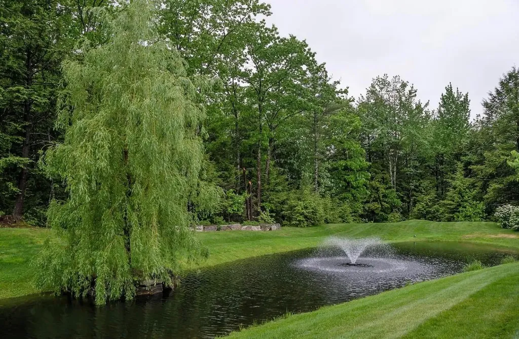 46 Ridgewood Drive Falmouth ME 04105