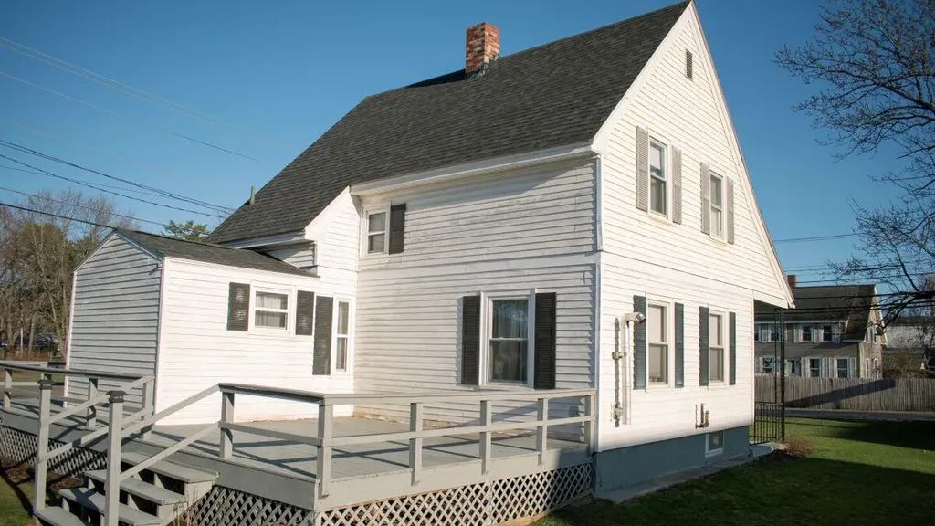 22 Jewett Street Skowhegan ME 04976