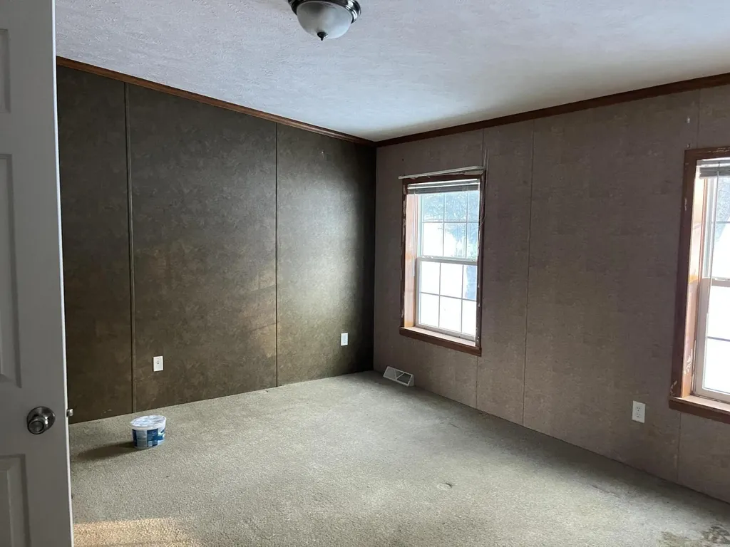 17 Averill Mobile Home Park Benton ME 04901