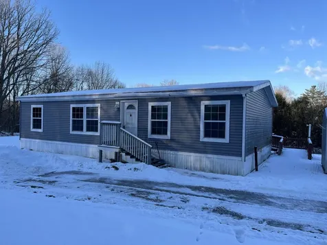17 Averill Mobile Home Park Benton ME 04901
