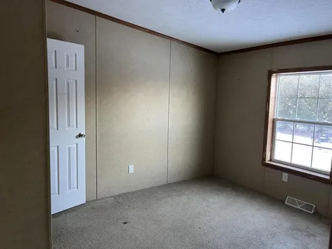 17 Averill Mobile Home Park Benton ME 04901