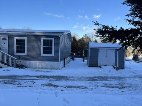 17 Averill Mobile Home Park Benton ME 04901