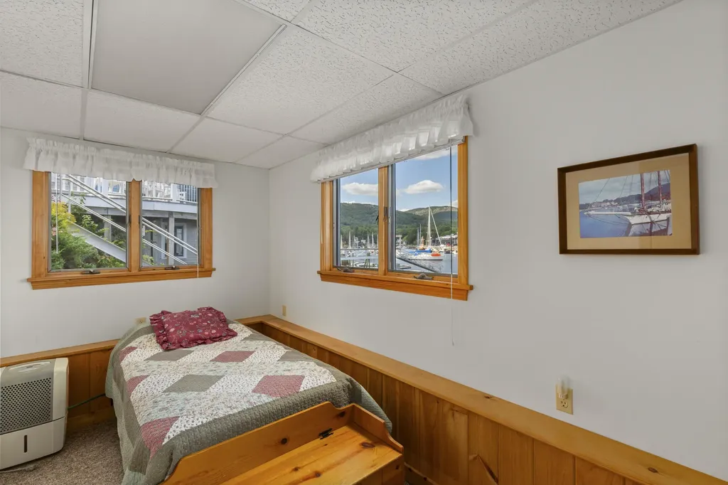 6 Bay Road Camden ME 04843