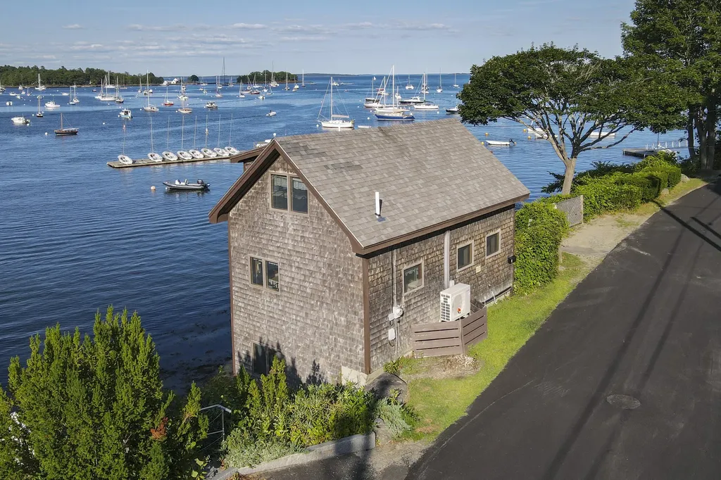 6 Bay Road Camden ME 04843