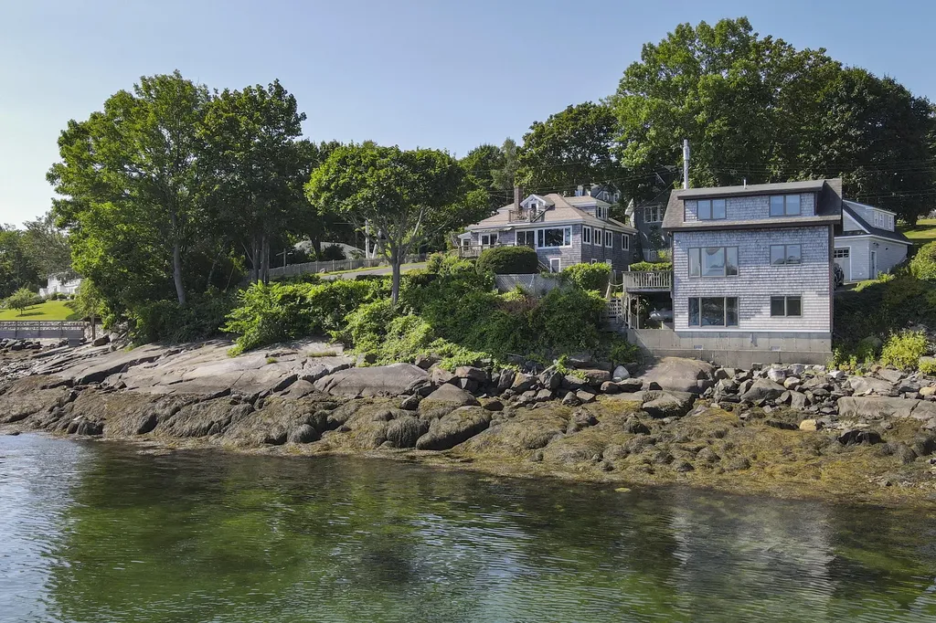 6 Bay Road Camden ME 04843
